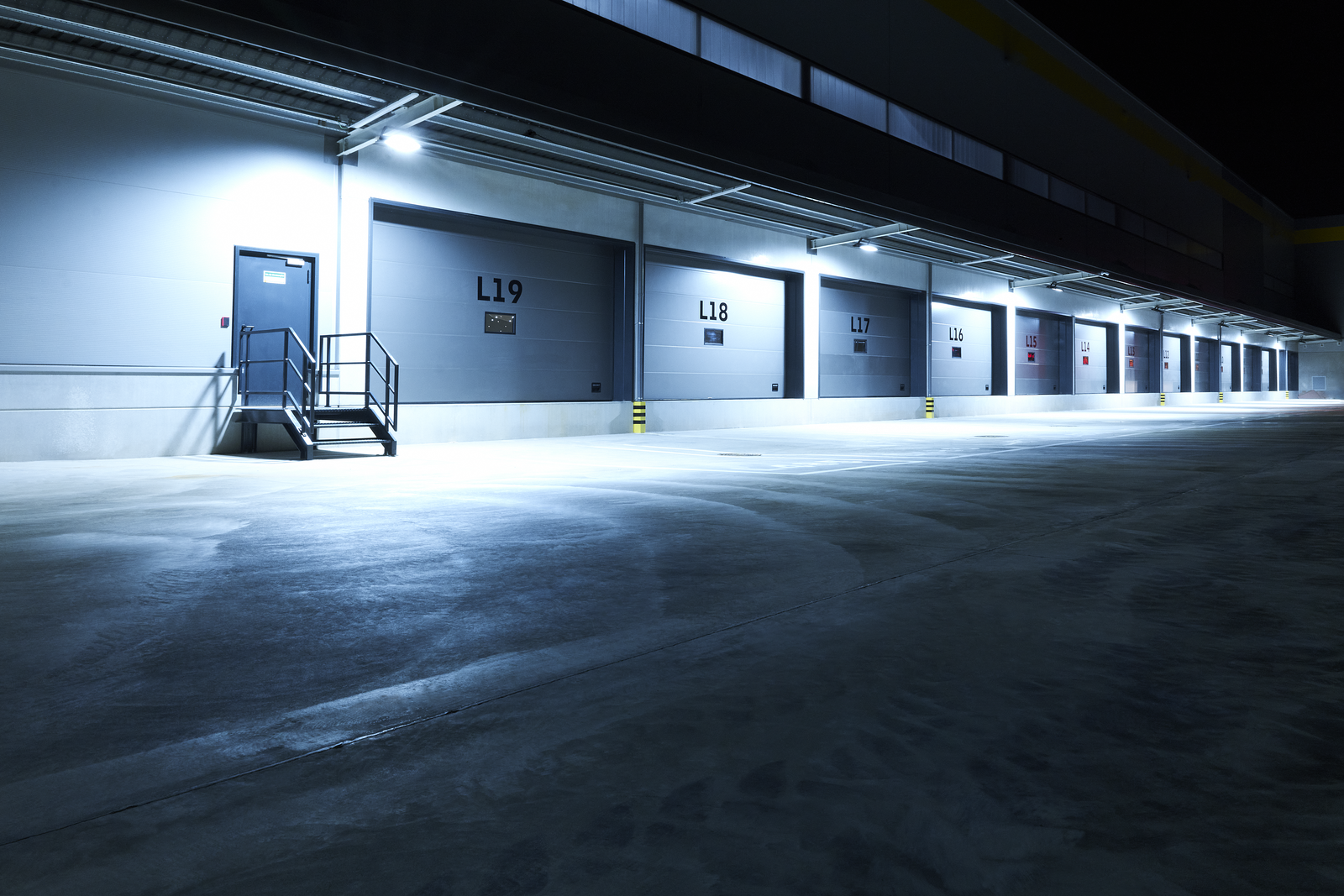 Outdoor warehouse lighting top