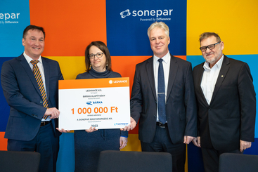 1 millió forintot adományozott a Bárka Alapítványnak a LEDVANCE