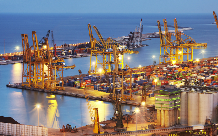 LEDVANCE introduceert de Floodlight Flex, een baanbrekend armatuur dat uitblinkt in veelzijdigheid, duurzaamheid en prestaties.