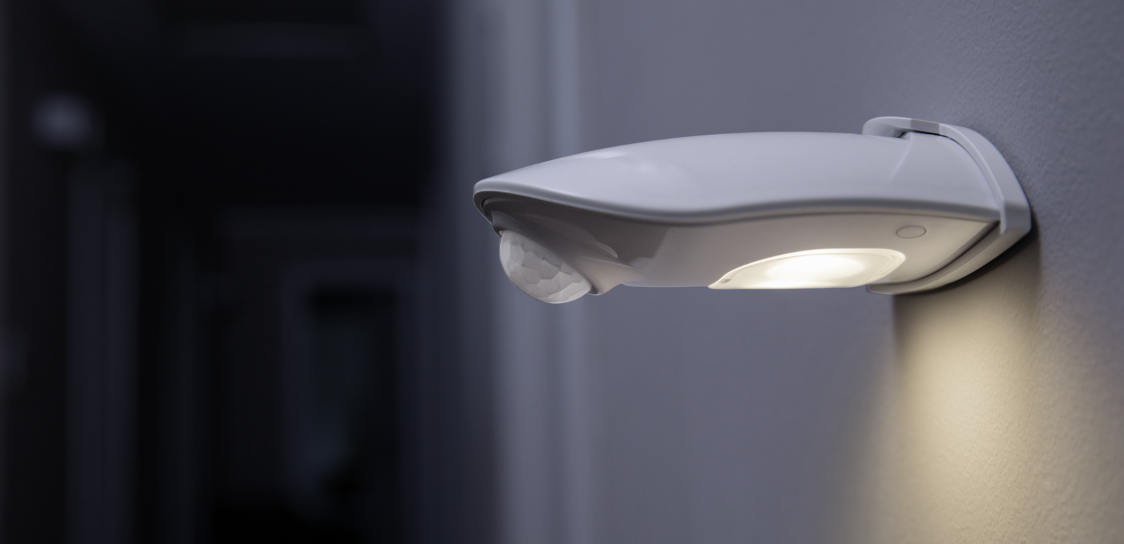 Battery powered outdoor luminaires LEDVANCE