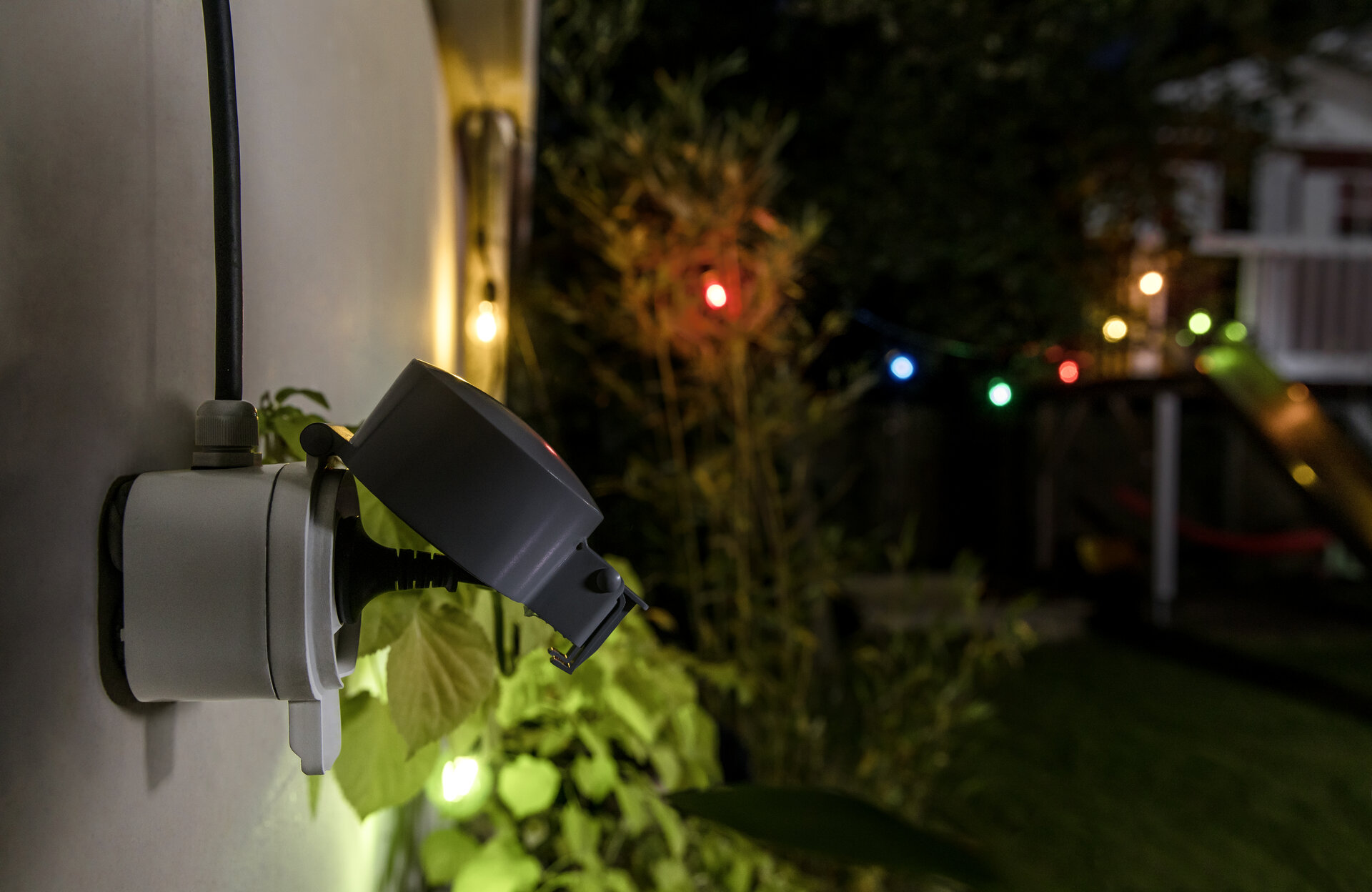 Best outdoor discount plug in lights