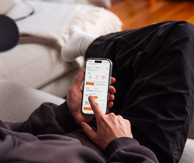 Mehr Transparenz im Smart Home: Mit dem Matter 1.3 Update liefern die OSRAM SMART+ Plugs detaillierte Einblicke in den Stromverbrauch angeschlossener Geräte 