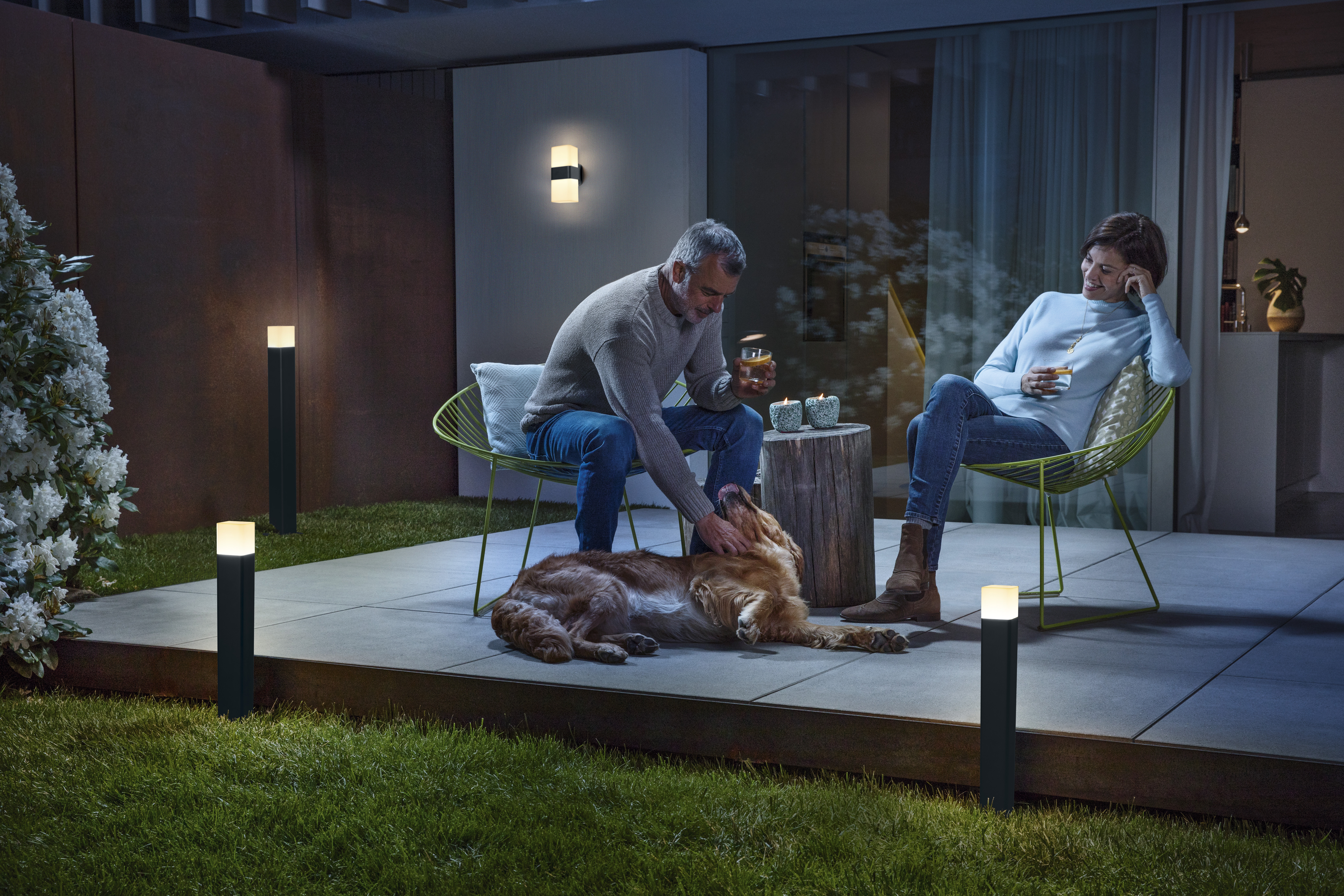 Smart Outd Wifi Cube 50cm Rgbw Dg Smart Wifi Cube 50cm Post Product Benefits Easy And Quick Installation Colorful Garden Lighting With Smart And Intelligent Control Options Combines The Functionality Of General Lighting And Mood Lighting View